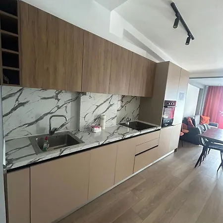 Beautiful Square 100mbs Apartamento Durrës